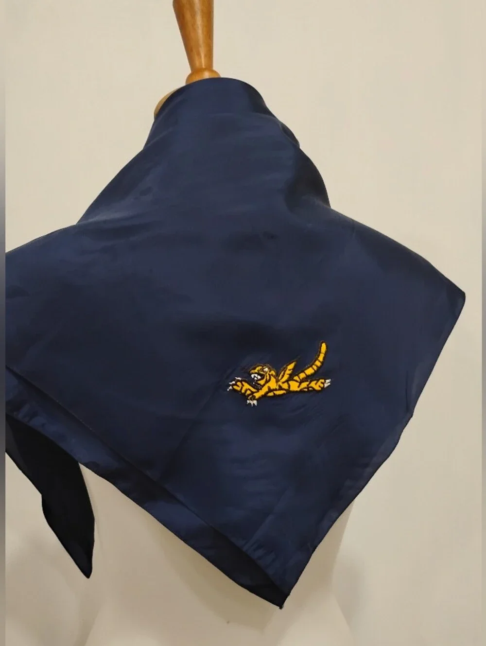 VINTAGE EMBROIDERED FLYING TIGER SCARF
